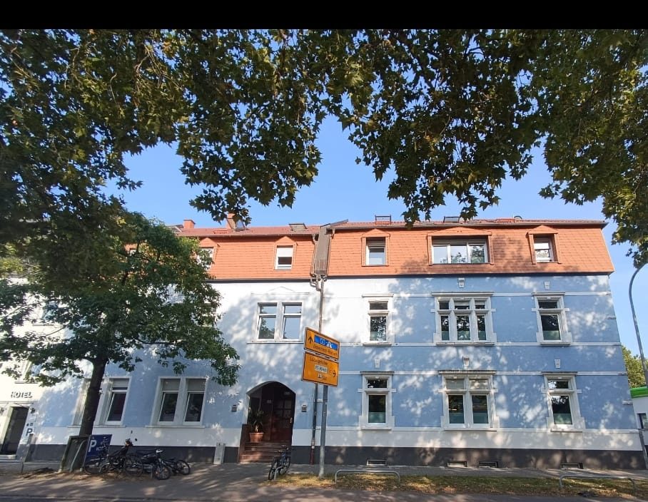 Das Schülerwohnheim Frankenthal von der Hofseite